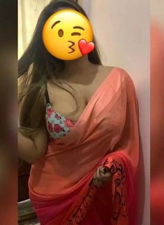 Parnomi cam queen i am independent - escort in Mumbai Photo 4 of 7