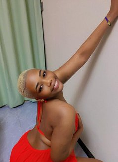 Parriy - puta in Guangzhou Photo 1 of 3