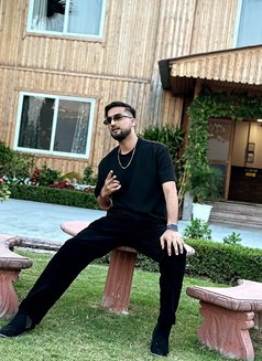 Parry - Acompañantes masculino in Faridabad Photo 5 of 5