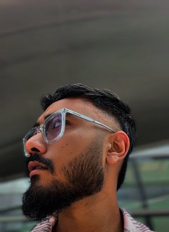 Parry - Male escort in New Delhi Photo 2 of 4