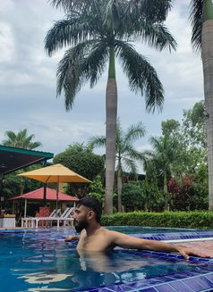 Parry - Male escort in New Delhi Photo 3 of 4