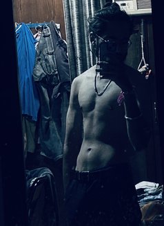 Parry - Male escort in New Delhi Photo 4 of 4
