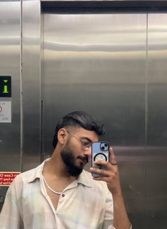 Parry - Acompañantes masculino in New Delhi Photo 9 of 10