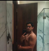 Parth Batra - Acompañantes masculino in New Delhi