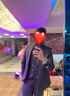 Parth - Male escort in New Delhi Photo 2 of 5