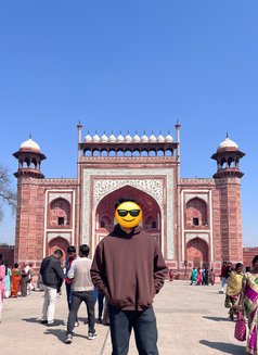Parth - Male escort in New Delhi Photo 3 of 5