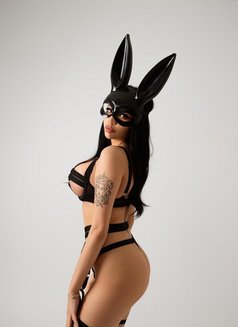 Party Girl Alison - escort in Dubai Photo 5 of 12