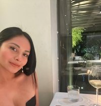 Daniela HotParty is Back - puta in Hong Kong Photo 2 of 10