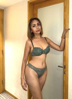 Party Girl Cecilia - escort in Hong Kong Photo 2 of 10