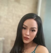 Party Sex With Me - Transsexual escort in Surabaya