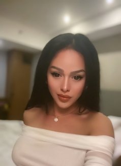 Party Sex With Me - Transsexual escort in Jakarta Photo 5 of 11