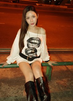 Party love to Top - Transsexual escort in Singapore Photo 3 of 10