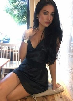 Partygirl, Valeria 🥂 - escort in Hong Kong Photo 1 of 6