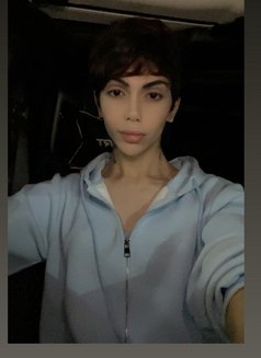 Parvin Ali - Male escort in Dubai Photo 1 of 29