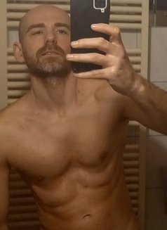 Pasc Massage - Male escort in Milan Photo 4 of 4