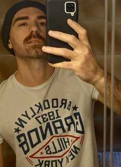 Pasc Massage - Male escort in Milan Photo 2 of 5