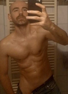Pasc Massage - Male escort in Milan Photo 4 of 5