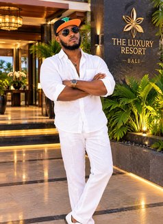 Passionate lover - Male escort in Bali Photo 8 of 9
