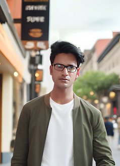 Passionate Male Escort for Women - Acompañantes masculino in Kolkata Photo 9 of 18