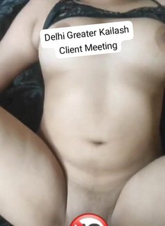 Passionate Varun from Delhi - Male escort in New Delhi Photo 7 of 11