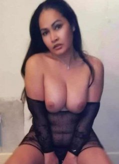 Patcha - puta in Dubai Photo 17 of 27