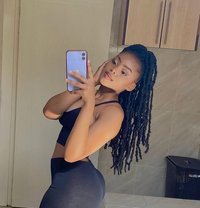 Pather - escort in New Delhi