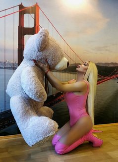 Patricia - Transsexual escort in Sofia Photo 16 of 16