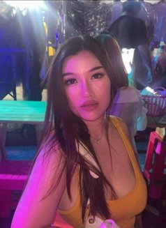 Patricia (New) - masseuse in Bangkok Photo 2 of 5