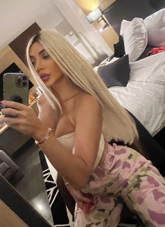 Patriciaa - escort in Beirut Photo 5 of 6