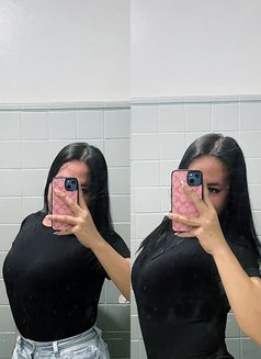 Patriciaaquinooo - Transsexual escort in Manila Photo 7 of 9
