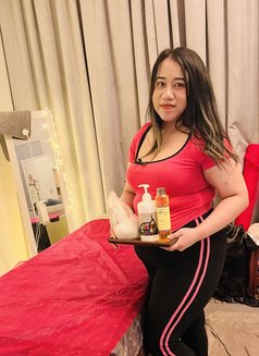 Patty massage full service - masseuse in Al Manama Photo 4 of 15