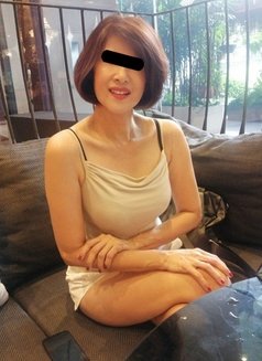 Patty - escort in Bangkok Photo 4 of 6