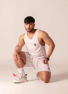 Paul - Male escort in Dubai Photo 8 of 16