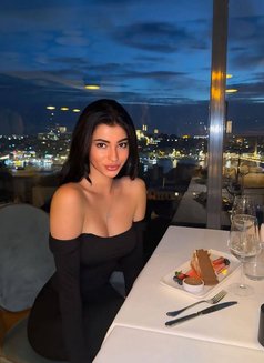 Paula - escort in Osaka Photo 5 of 6