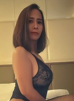 Paula - escort in Taipei Photo 2 of 5