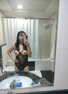 Paula - Transsexual escort in Abu Dhabi Photo 9 of 12