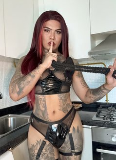 Paula Gutiérrez, Colombia - Transsexual escort in Dubai Photo 1 of 19