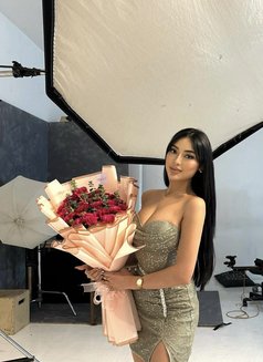 Paula - escort in Singapore Photo 2 of 7