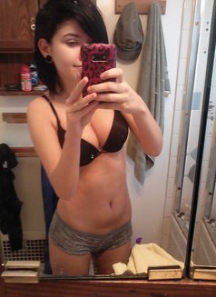 Rencontre Coquines - escort in Bordeaux Photo 5 of 6