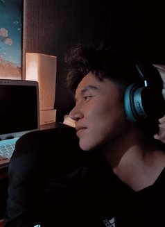 Paulsexyboy - Male escort in Kuala Lumpur Photo 1 of 7