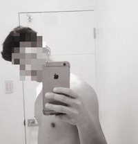 Paupau Newby - Male escort in Dubai