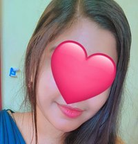 Pavi - escort in Chennai Photo 4 of 9