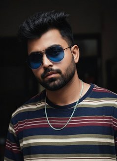Pavi - Male escort in Chandigarh Photo 1 of 3