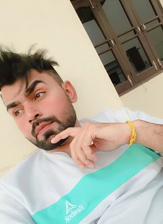Pavi - Male escort in New Delhi Photo 1 of 3