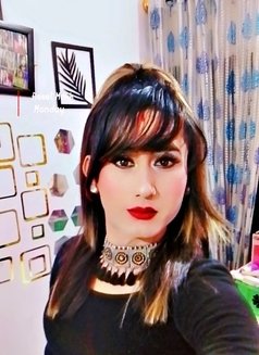 Pavitra - Transsexual escort in New Delhi Photo 12 of 18