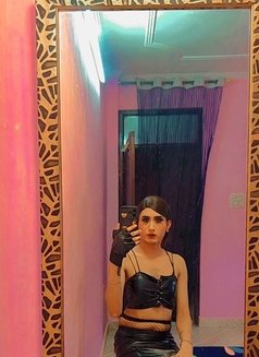 Pavitra Mistress - Transsexual escort in New Delhi Photo 9 of 12