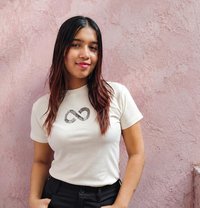 Pay Cash When You Met Her - escort in Hyderabad