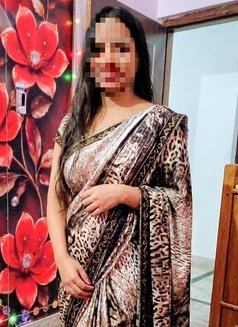 Payal Cam and Real meet independent - escort in Hyderabad Photo 2 of 2
