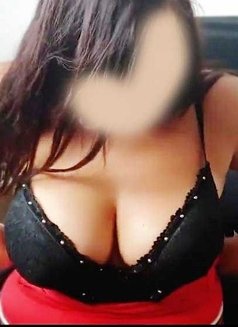 Payal - escort in Gurgaon Photo 2 of 4