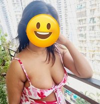 Payal Gupta + Cam Queen - puta in Noida
